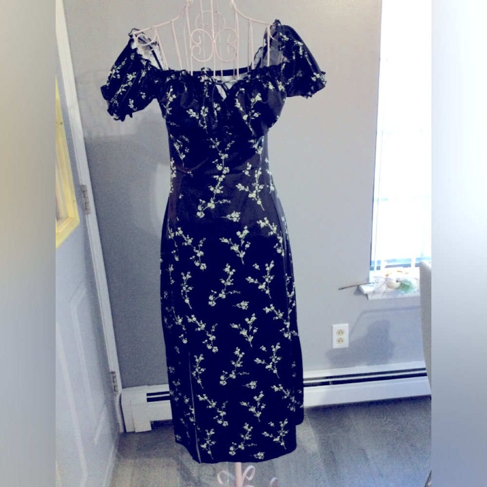 Mulnihey Amazon Women black & white floral  off shoulder midi dress